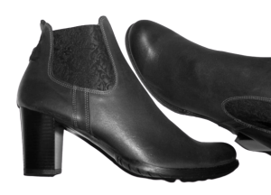 FK  9600  OCIEPLANE  lub JESIENNE  krótkie botki z GUMĄ   / różne  kolory / rozmiar 42-45