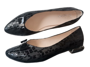 Balerinki  /FK  9889 wycięcie w szpic /  skóra naturalna  różne kolory / różne tęgości butów / różne wysokości obcasów  / rozmiar 42-45  