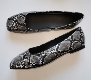 >>> BUTIK - Buty GOTOWE / Baleriny skóra EKO czarno-szary krokodyl   / Nr 46  - całkowita  długość 30.7 cm 