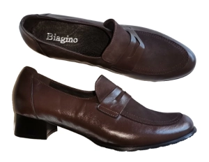 FI  13100 / Mokasyny-loafersy/  skóra naturalna  różne  kolory / różne  ozdoby  / różne  obcasy / rozmiar 42-45  