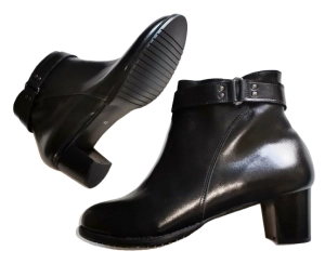 *** Model Tęga Stopa / FK  9901  skóra naturalna / botki z klamerką  na obcasie ok. 5,5 cm / rozmiar  42-45
