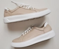sznurowane sneakersy , rozmiar 42 , duże buty damskie.jpg