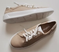 sznurowane sneakersy , rozmiar 42 , duże buty damskie.jpg
